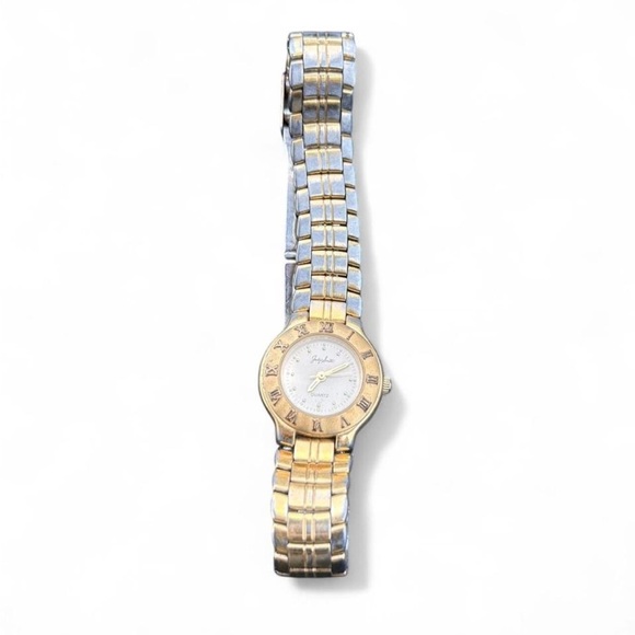 Jaclyn Smith Accessories - Vintage Jaclyn Smith Two-Toned Round Face Watch